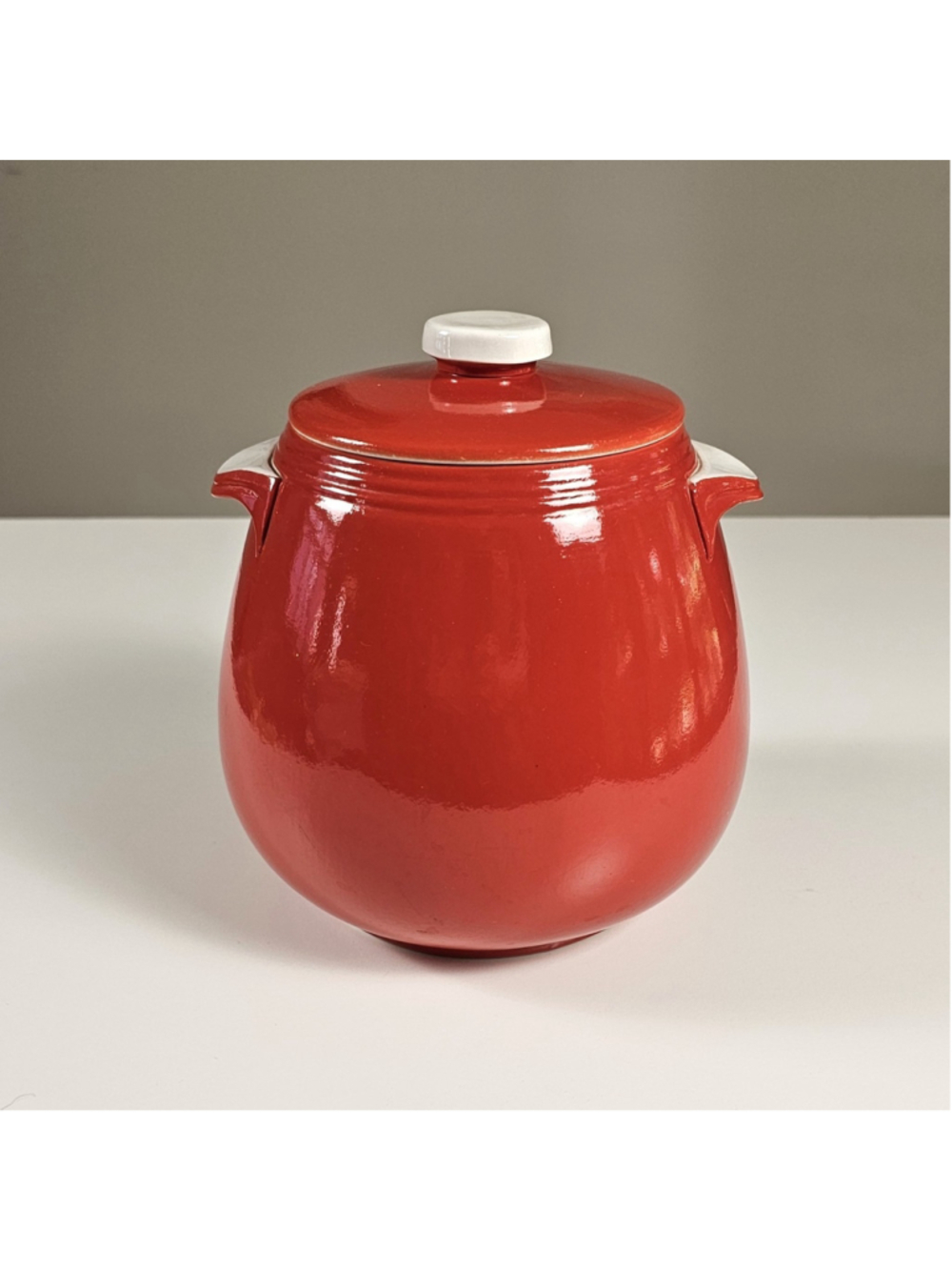Vintage Hall China PERT Bean Pot Cookie Jar Chinese Red White Knob Lid MINT - Picture 6 of 14